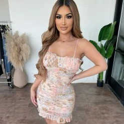 Sky To Moon Fiona Smocked Dress(Coral)