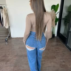 Vibrant Jayson High Rise Flare Mom Jeans(Medium)