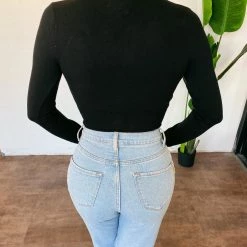 Tic Toc Tyra Button Top(Black)