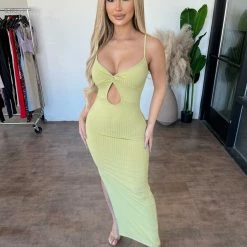 Bear Dance Susana Maxi Dress(Chartreuse) Dresses/Rompers