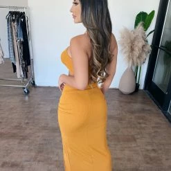 La Luxe Kelly Halter Skirt Set(Light Rust) Tops