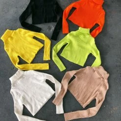 Tic Toc Tessa Cropped Sweatshirt(Yellow)(final Sale)
